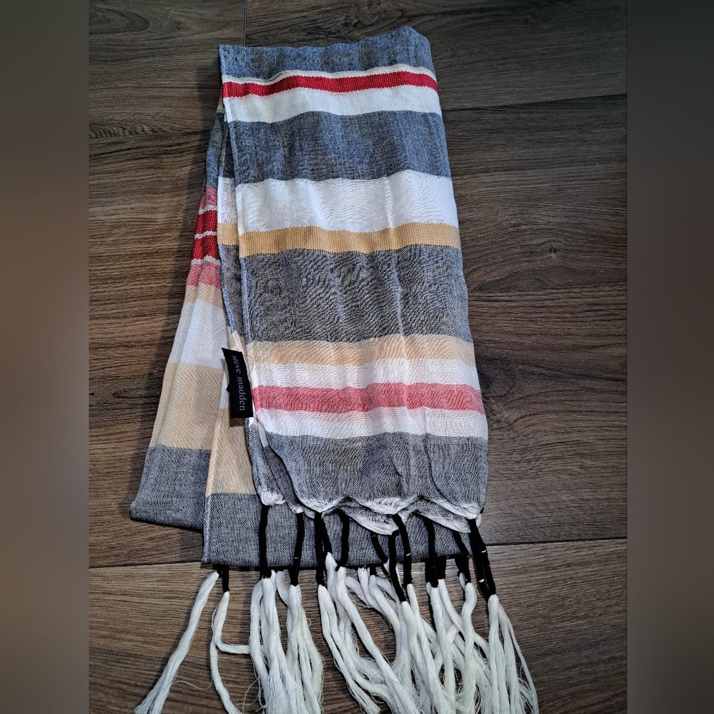 Steve Madden scarf one size